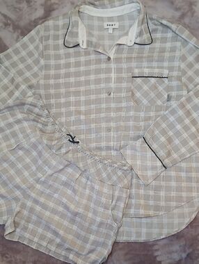DKNY Gray & White Plaid Button-Down & Shorts Pajama Set Womens XL